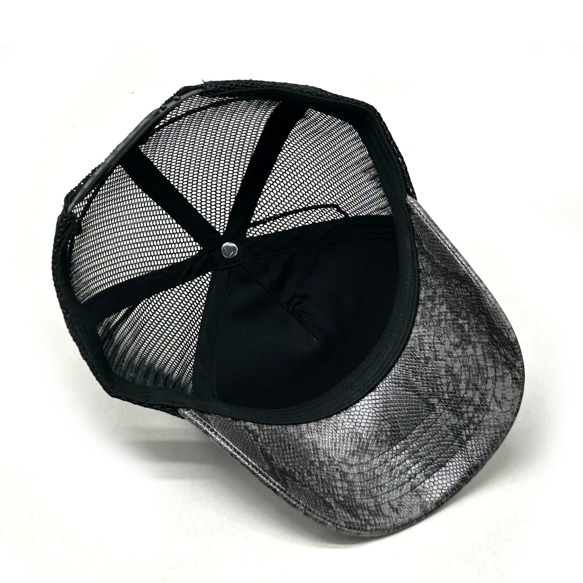 "SNAKE SKIN" Grey/Black Cap