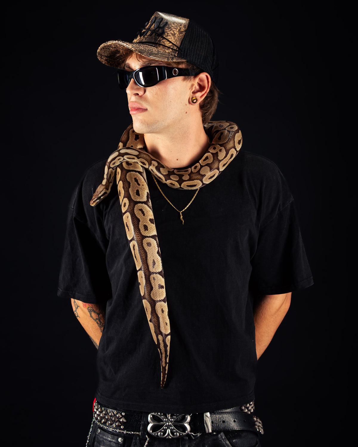 "SNAKE SKIN" Natural/Black Cap