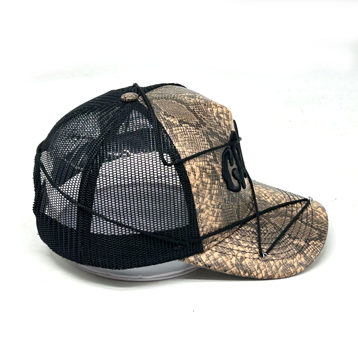 "SNAKE SKIN" Natural/Black Cap