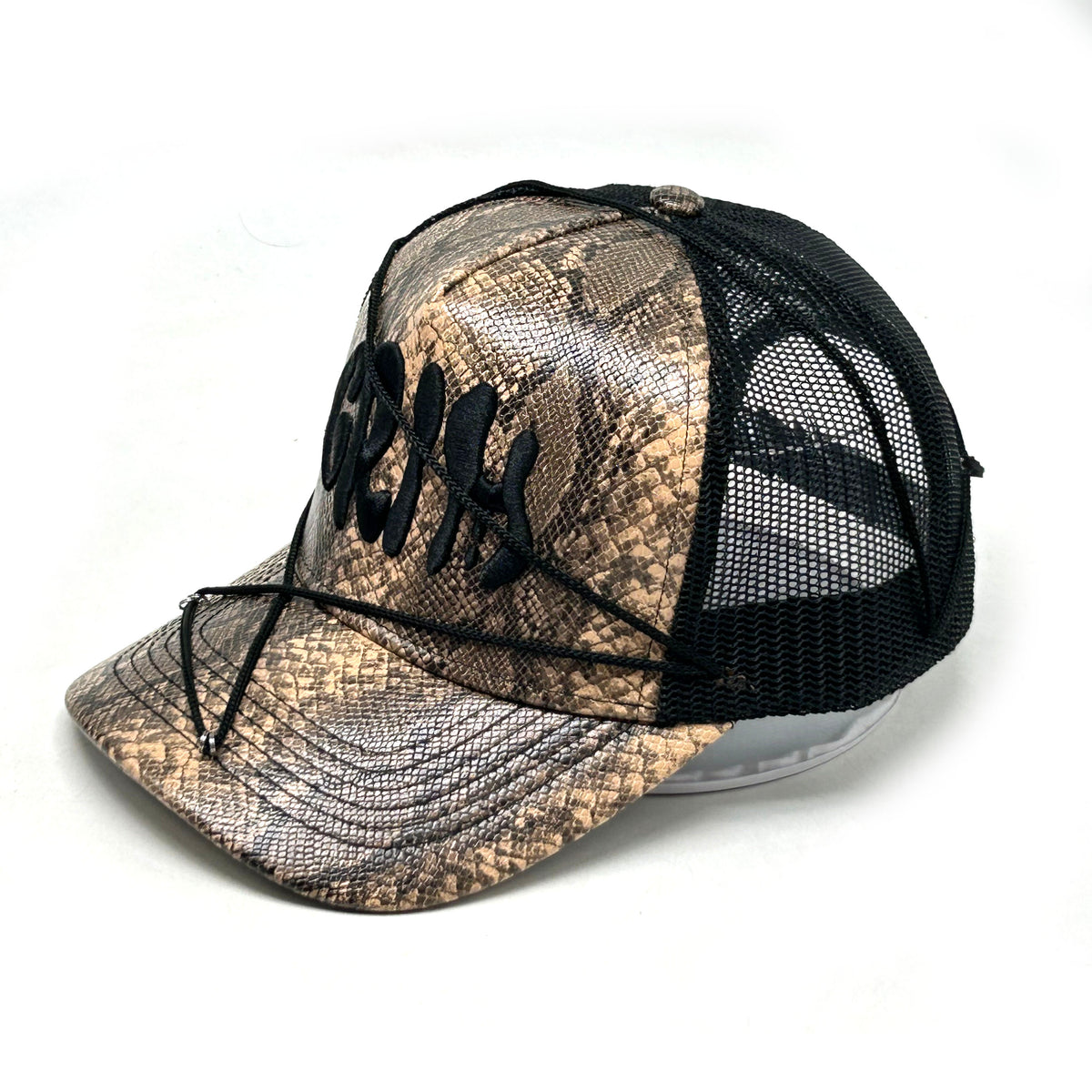 "SNAKE SKIN" Natural/Black Cap